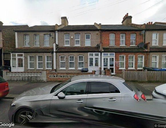 3 Bed Semi-Detached House, Maplethorpe Road, CR7 - Photo 1