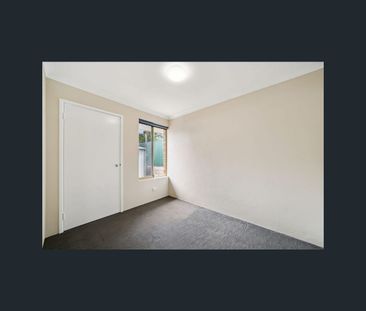 4 Ross Ct, Spearwood, WA 6163 - Photo 1