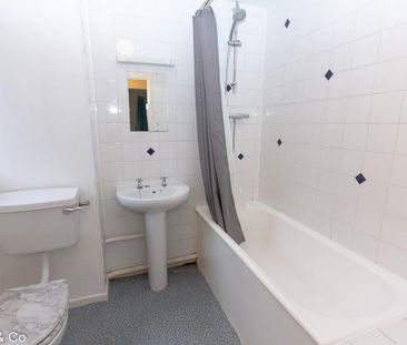 2 bedroom maisonette to rent - Photo 4