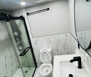 For Lease - 33 Mansewood Gardens, Toronto, Ontario - Photo 1