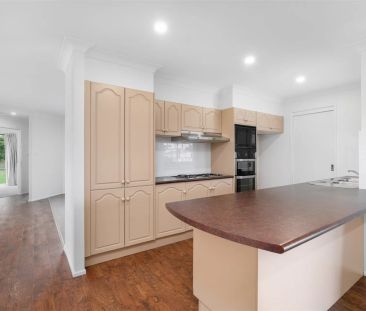 Family Comfort and Easy Living in a Quiet Moss Vale Setting - Photo 1