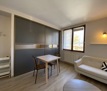 Location Appartement 1 pièce 25m² ANNECY 74000 - Photo 2