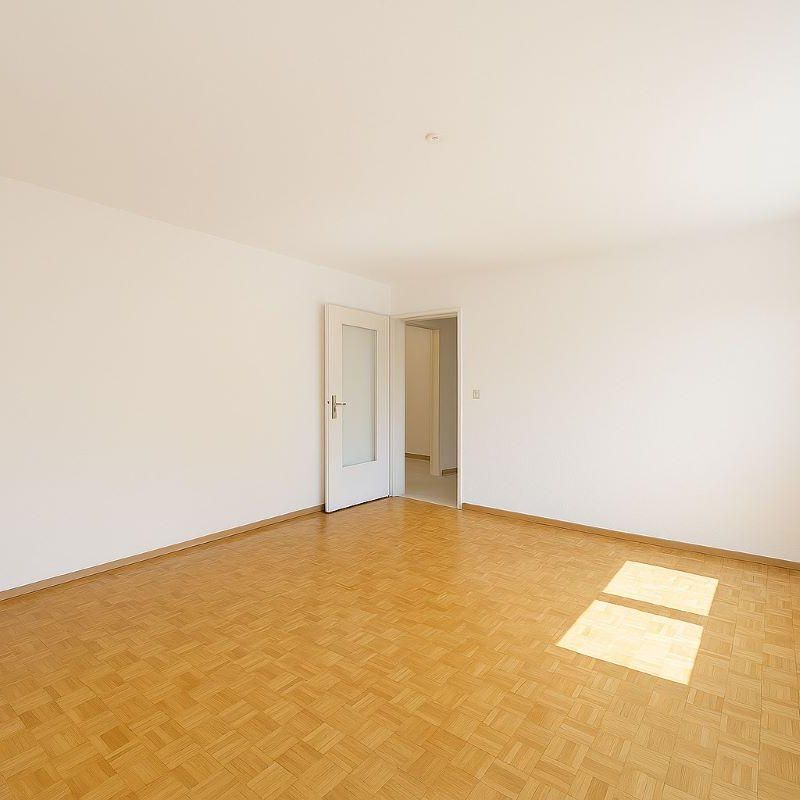 LUMINEUX ! APPARTEMENT DE 3.5 PIECES AVEC BALCON - Photo 1