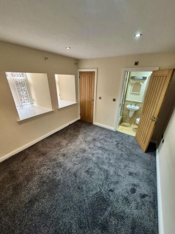 2 bedroom apartment to rent - Photo 4