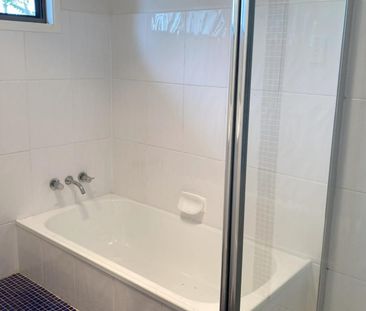 Fantastic Location with Ample Living Space - Walking Distance from ... - Photo 5