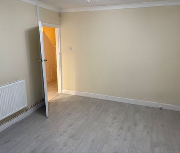 3 Bed Semi-Detached House, Kilmorie Road, B27 - Photo 2
