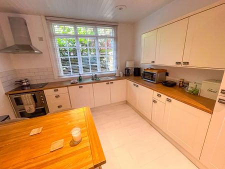 To Rent St Winifreds Road, Meyrick Park, Bournemouth, BH2 £1,000 pcm Tenancy Info - Photo 5