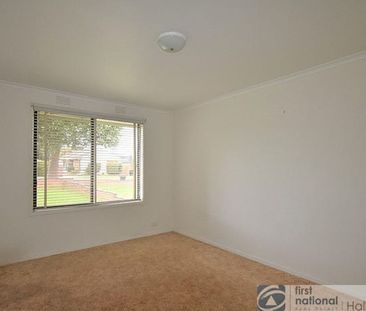94 Regent Avenue, Springvale - Photo 4