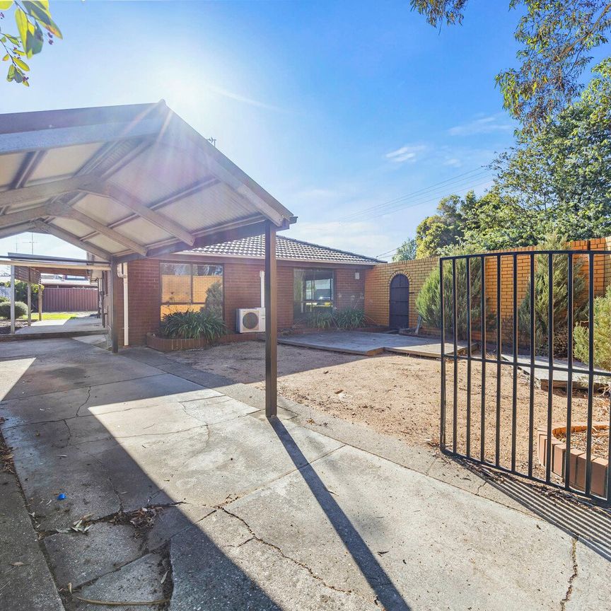 FRESHLY UPDATED 4 BEDROOM FAMILY HOME - Photo 1