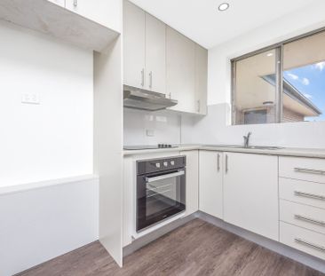 In the heart of Meadowbank - Photo 2