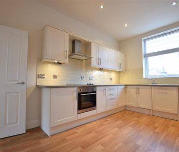 3 bedroom apartment to rent - Photo 6