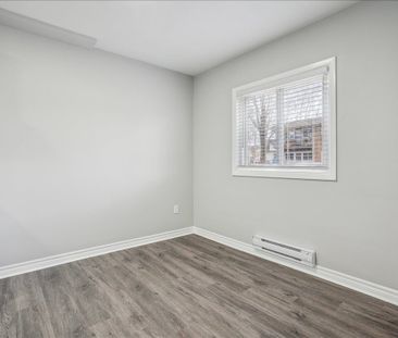 For Lease - 2354 Queensway Drive Unit# 2, Burlington, Ontario - Photo 4