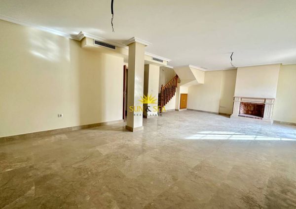 NEW 4 BEDROOM PENTHOUSE WITH SUNROOF FOR RENT IN TORREVIEJA - ALICANTE