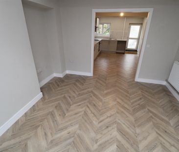 House - Terraced For Rent Tynybedw Street, Treorchy - Photo 3
