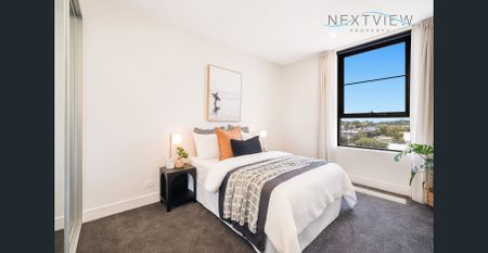 FULLY FURNISHED, PRESTIGIOUS AND ELEGANT - Photo 2