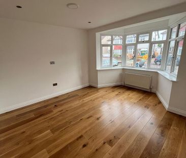 5 bedroom semi-detached house to rent - Photo 2