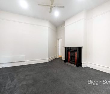 SUPERB 2 BEDROOM HOME IN PREMIER EAST MELBOURNE LOCATION - Photo 2