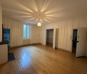 Location Appartement 2 pièces 67m² CASTELNAUDARY 11400 - Photo 1