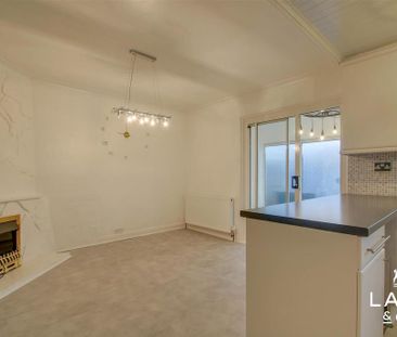 3 bedroom semi-detached house to rent - Photo 6