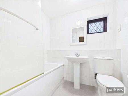 Lidstone Close, Lower Earley, Reading, Berkshire, RG6 - Photo 4