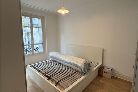 Appartement meublé neuf de 59 m2 rénové en entier - 1 chambre avec double séjour - Photo 4