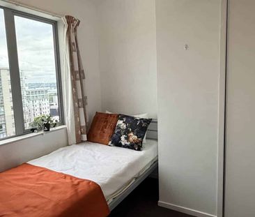 Central 2-Bedroom Apartment in Winsun - Photo 2