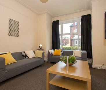 33 Hessle Mount, Hyde Park, Leeds, LS6 1EP - Photo 1