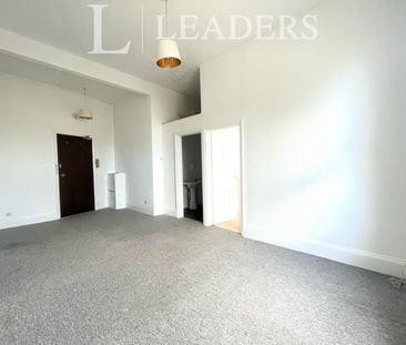 Studio to rent - Photo 2