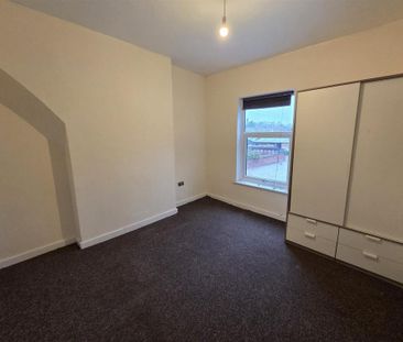 3 bedroom detached bungalow to rent - Photo 2