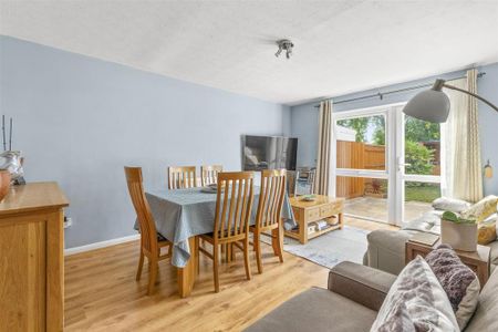 2 bedroom terraced house to rent - Photo 2