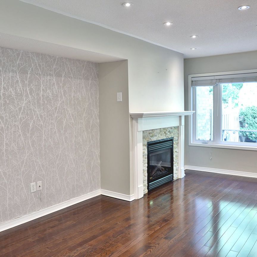 For Lease - 120 Long Point Drive, Richmond Hill, Ontario - Photo 1