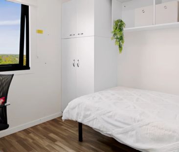 4 Bedroom Apartment with Balcony-External (With View) - Photo 3