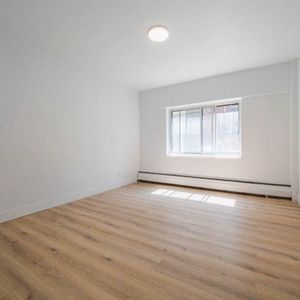 1 MOIS GRATUIT - 3 1/2 et 4 1/2 Côte-des-Neiges Frigo, poêle inclus - appartement / logement à louer Montreal - Photo 2