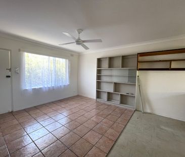 Lovely 2 Bedroom Apartment - Photo 4