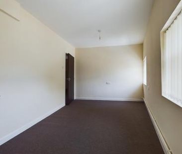 Pentre Treharne Hill, Landore, Swansea, SA1 - Photo 5