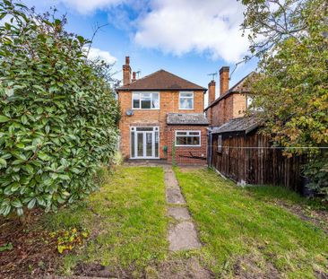 3 bedroom detached house to rent - Photo 2