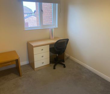 3 bedroom terraced house to rent - Photo 4