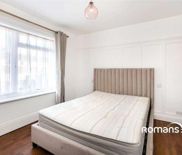 Ringwood Road, Farnborough, Hampshire, GU14 - Photo 5