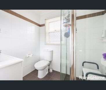 2/17 Diane Street, South Tamworth, NSW 2340 - Photo 6