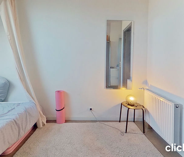 Chambre meublée avec salle d’eau privée & fibre dans maison de 220 ... - Photo 3