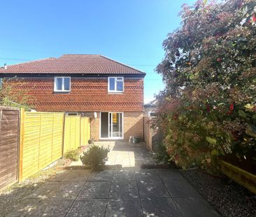 2 bedroom semi-detached house to rent - Photo 6