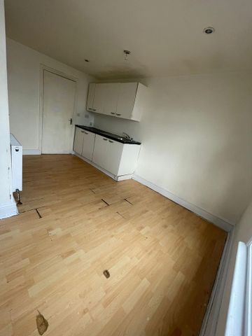 5 bedroom flat to rent - Photo 5