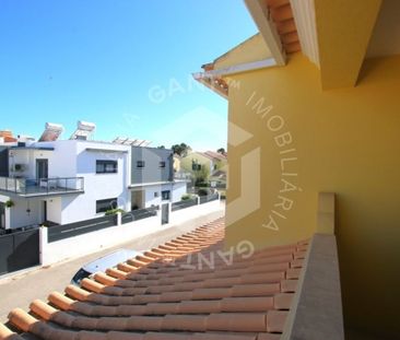 3 room luxury Semidetached House for rent in Setúbal, Distrito de S... - Photo 3