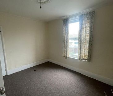 1 bedroom ground floor flat to rent - Photo 1