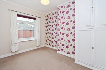 2 bedroom terraced house to rent - Photo 3