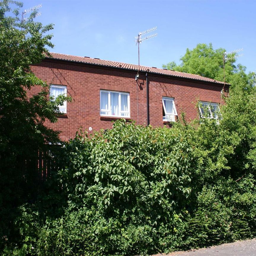 Sandhurst Close, Church Hill South - Photo 1