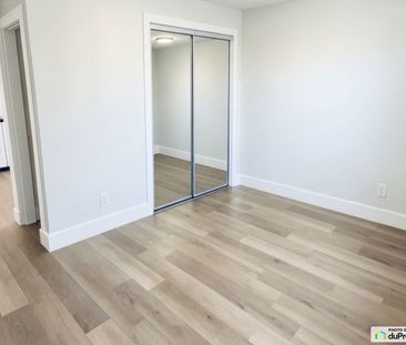 370, de Chartres, Laval-des-Rapides à louer - Photo 1