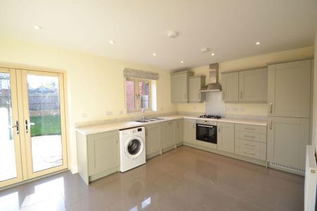 3 bedroom semi-detached house to rent - Photo 5