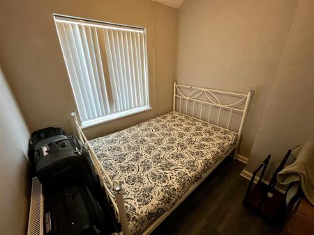 3 bedroom detached house to rent - Photo 4