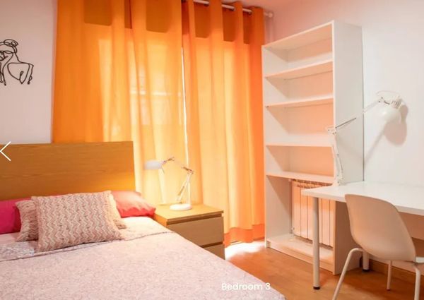 Calle del Jilguero, Madrid, Community of Madrid 28025